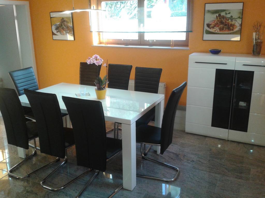 Ferienwohnung Weiss รูสท์ ภายนอก รูปภาพ