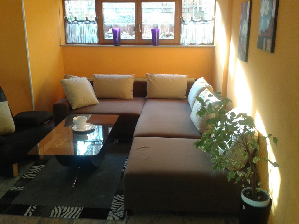 Ferienwohnung Weiss รูสท์ ภายนอก รูปภาพ