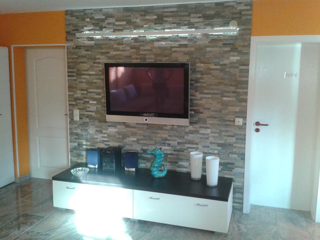 Ferienwohnung Weiss รูสท์ ภายนอก รูปภาพ