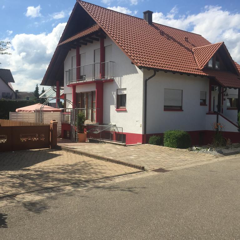 Ferienwohnung Weiss รูสท์ ภายนอก รูปภาพ