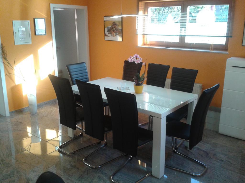 Ferienwohnung Weiss รูสท์ ภายนอก รูปภาพ